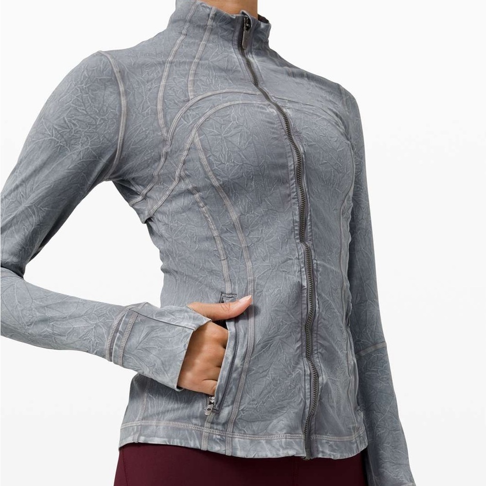 [4]Lululemon Define Jacket Ice Dye
Ice Wash Asphalt Grey